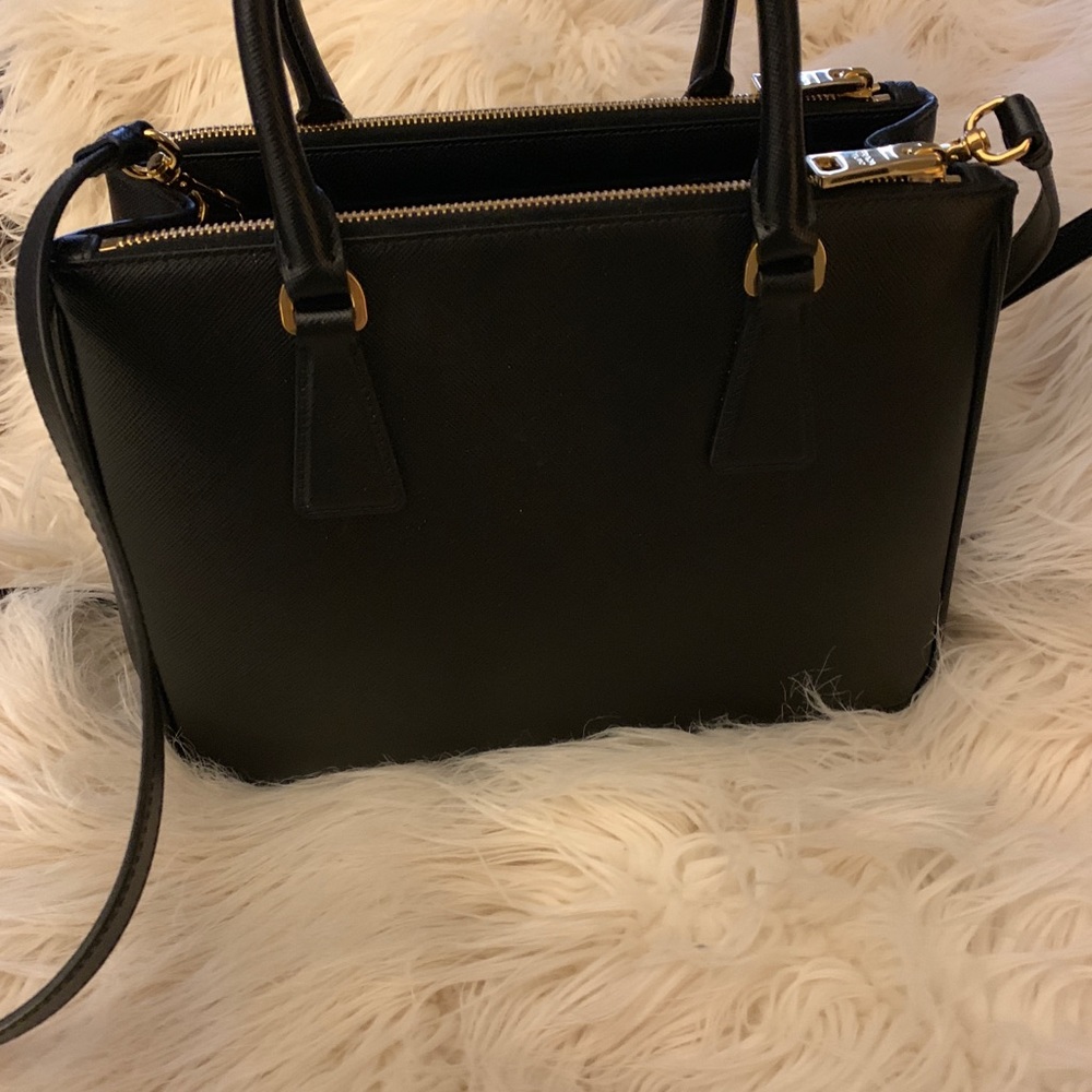 Saffiano Medium Prada Purse in Black - Picture 3 of 7